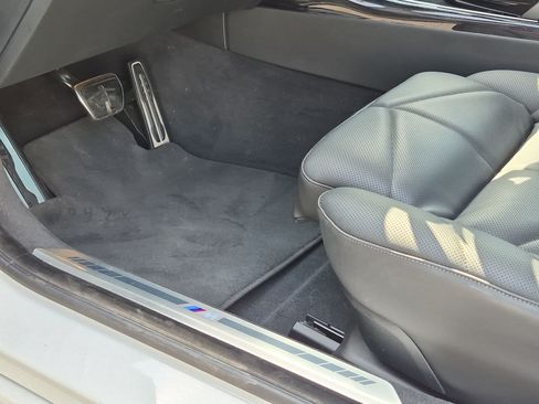 Used 2023 BMW 740i RWD image 17