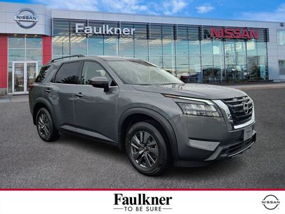 Certified 2024 Nissan Pathfinder SV w/ Lighting Package (N92)