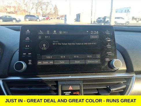 Used 2018 Honda Accord Sport image 18