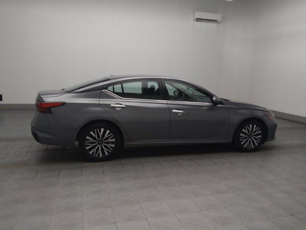 Used 2023 Nissan Altima 2.5 SV FWD image 10