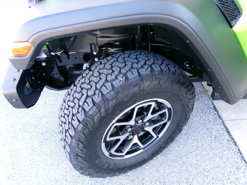 New 2026 Jeep Wrangler Unlimited Rubicon image 8