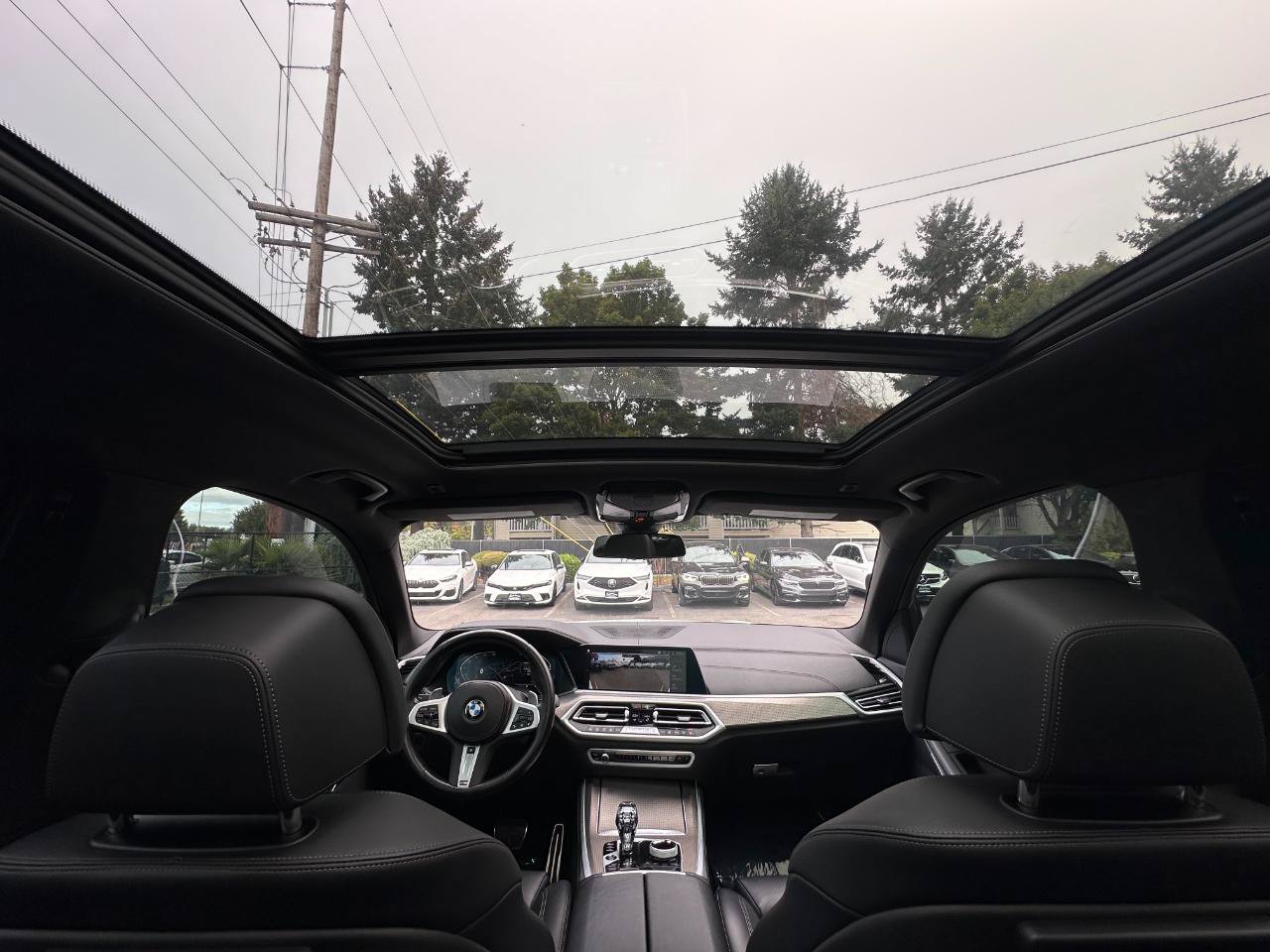 Used 2022 BMW X5 xDrive40i w/ M Sport Package AWD/4WD image 26