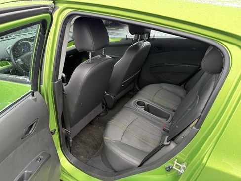 Used 2014 Chevrolet Spark LT image 5