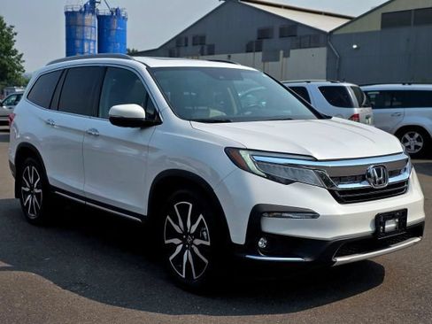 Used 2022 Honda Pilot Touring image 1
