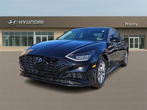 Used 2023 Hyundai Sonata SEL image 1