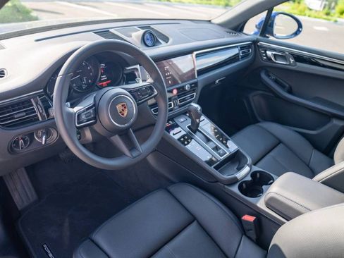 New 2026 Porsche Macan AWD/4WD image 4