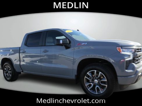 Used 2025 Chevrolet Silverado 1500 RST AWD/4WD image 9