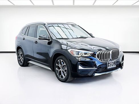 Used 2021 BMW X1 xDrive28i w/ Convenience Package image 3
