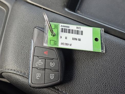 Used 2024 GMC Sierra 1500 Elevation w/ LPO, Elevation Black Package image 62