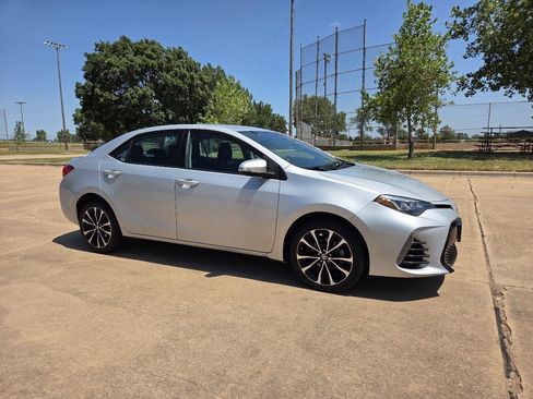 Used 2019 Toyota Corolla SE FWD image 23