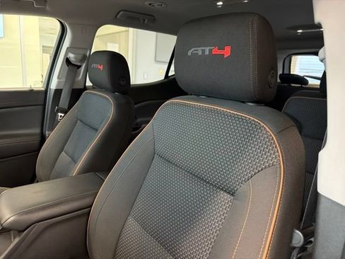 Used 2023 GMC Acadia AT4 AWD/4WD image 12