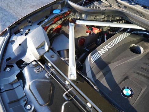 Used 2025 BMW X7 xDrive40i w/ Executive Package image 82