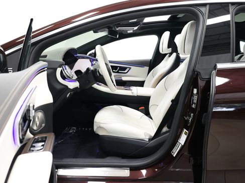 Used 2023 Mercedes-Benz EQS 580 EQS 580 4MATIC Sedan 4D image 14