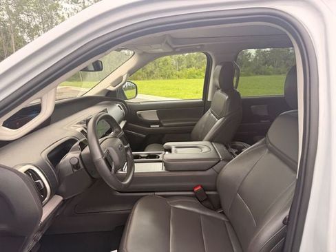 Used 2025 Ford Expedition Active AWD/4WD image 12