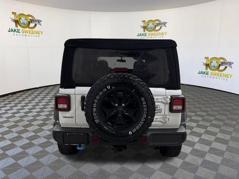 Used 2023 Jeep Wrangler Unlimited w/ Cold Weather Group AWD/4WD image 9