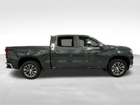 Used 2025 Chevrolet Silverado 1500 LT AWD/4WD image 8