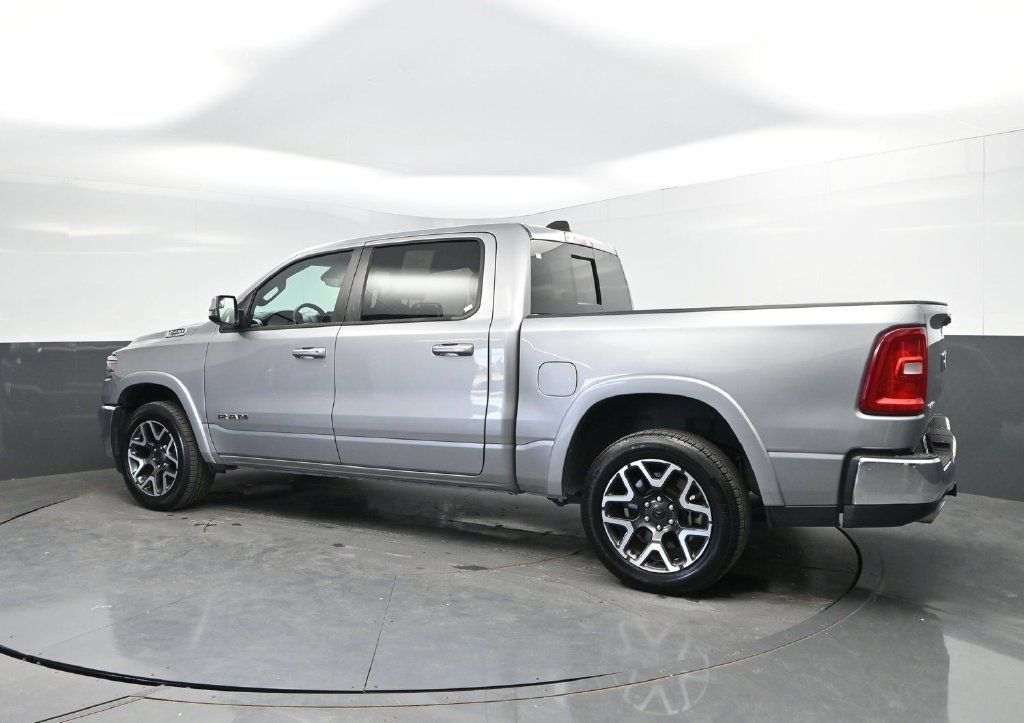 Used 2025 RAM 1500 Laramie AWD/4WD image 5