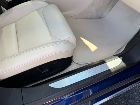 Used 2019 Tesla Model S Performance AWD/4WD image 27
