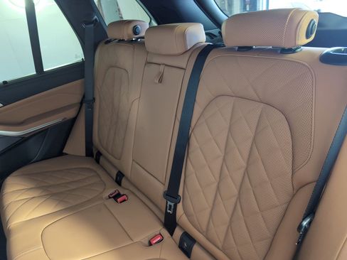 Used 2026 BMW X5 sDrive40i image 28