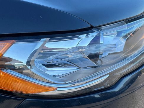 Used 2020 Ford Fusion SE image 10