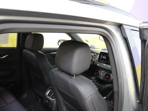 Used 2025 Chevrolet Blazer RS FWD image 10
