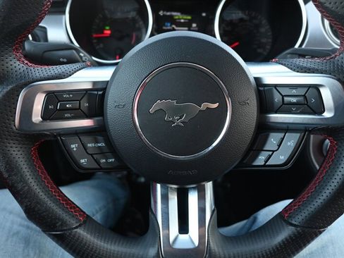 Used 2020 Ford Mustang Coupe RWD image 26