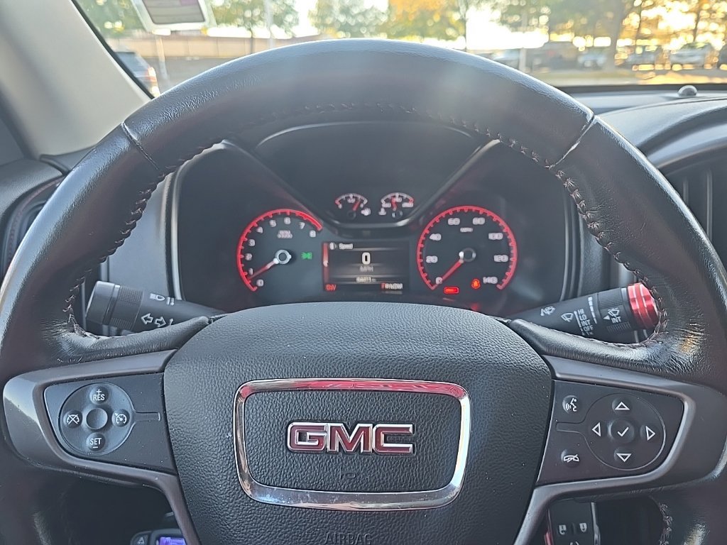 Used 2015 GMC Canyon SLE w/ All-Terrain Package AWD/4WD image 8