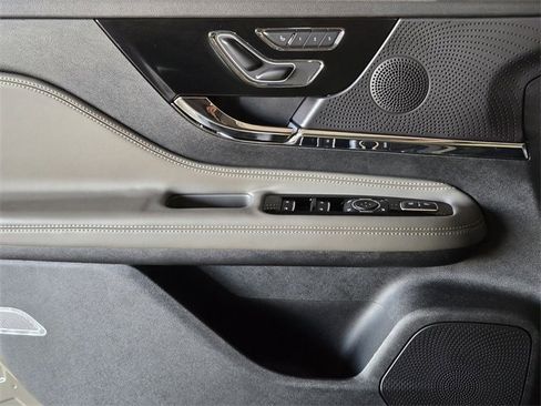 New 2025 Lincoln Corsair FWD w/ Equipment Group 101A image 22