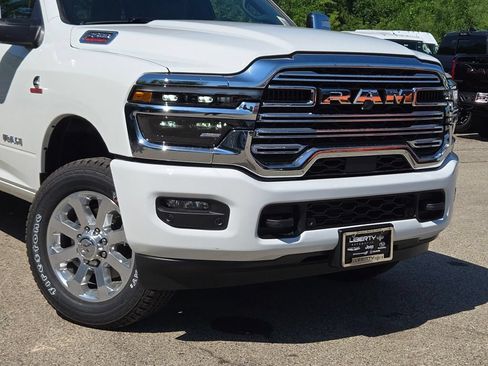 New 2026 RAM 2500 Laramie AWD/4WD image 5
