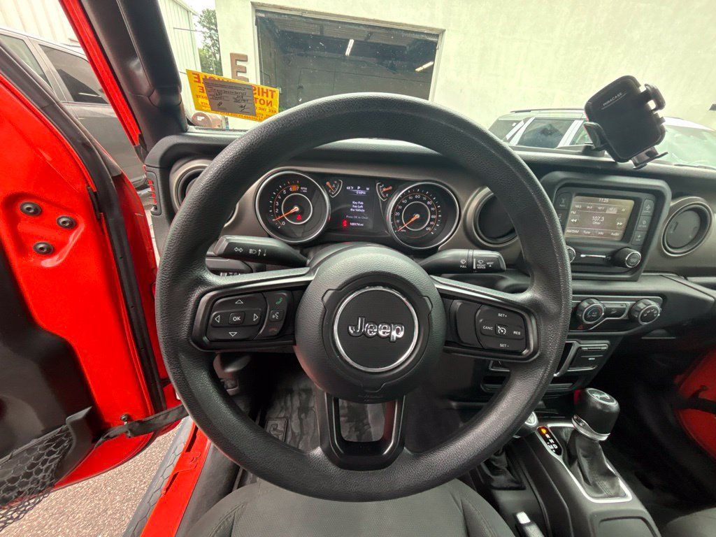 Used 2018 Jeep Wrangler Unlimited Sport AWD/4WD image 13