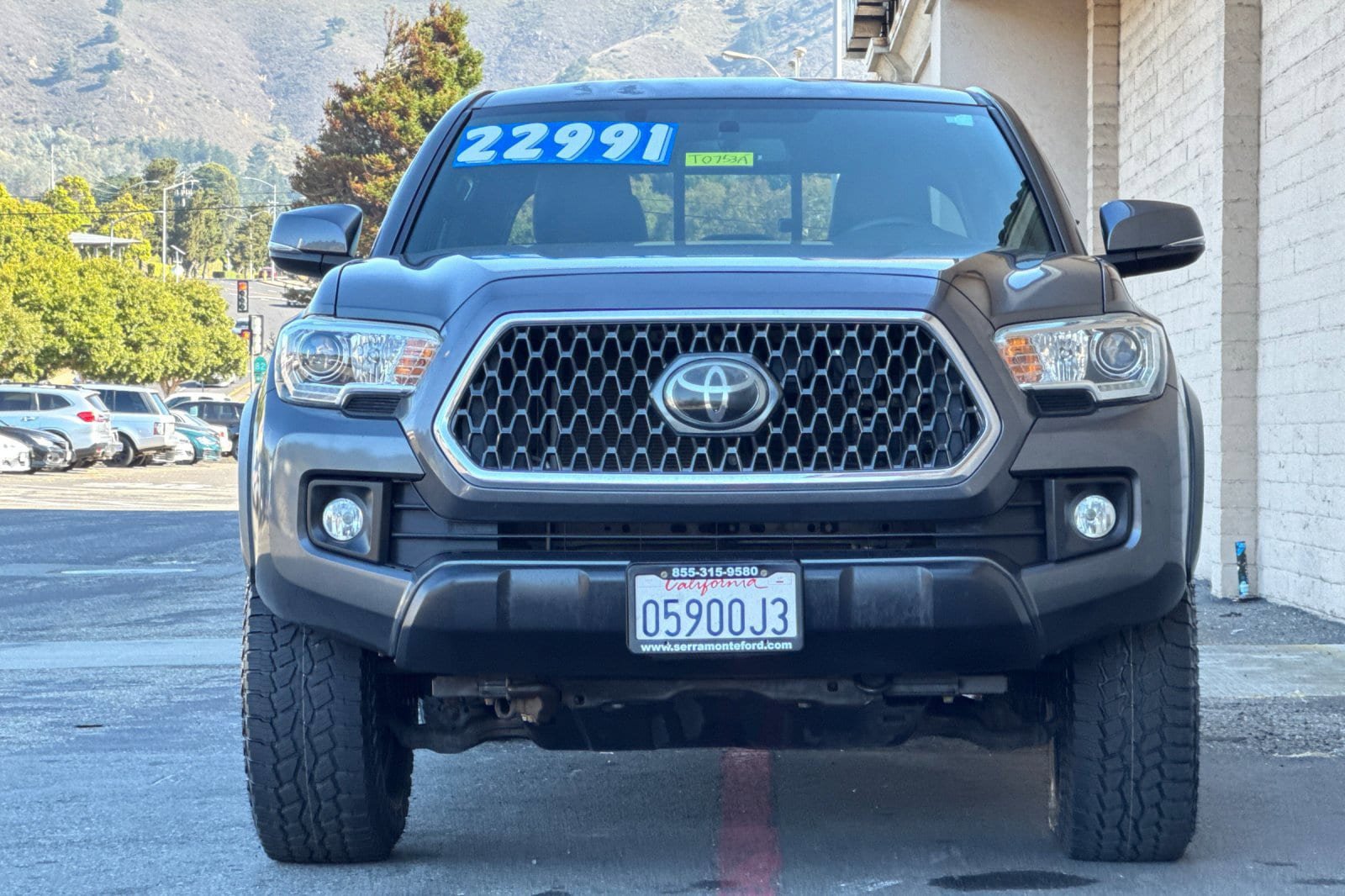 Used 2016 Toyota Tacoma TRD Off-Road w/ Exterior Package AWD/4WD image 12