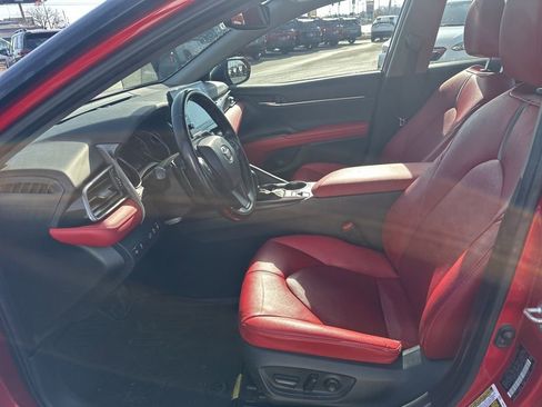 Used 2021 Toyota Camry XSE w/ Cold Weather Package image 9