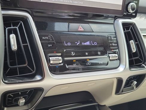 Used 2023 Kia Sorento S FWD image 31