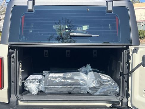 New 2025 Ford Bronco 4-Door w/ Sasquatch Package image 18