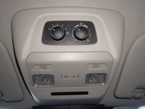 Used 2023 Ford Transit 350 XLT image 21