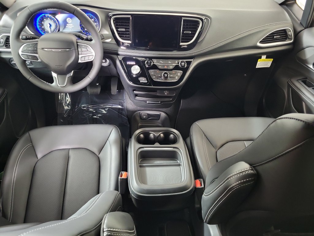 New 2027 Chrysler Pacifica Select FWD image 14