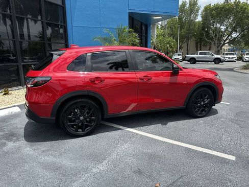 Certified 2025 Honda HR-V Sport image 8