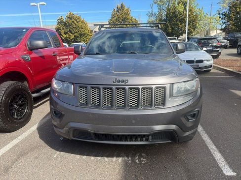 Used 2015 Jeep Grand Cherokee Altitude image 2