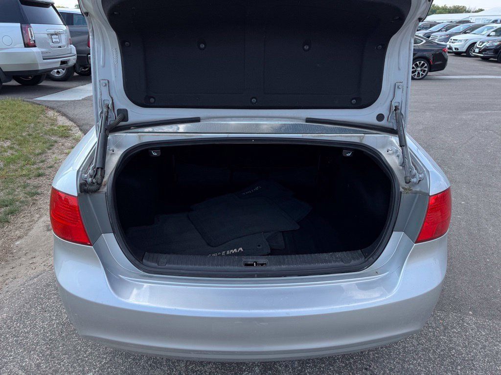 Used 2010 Kia Optima LX FWD image 39