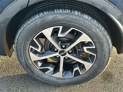 Used 2023 Kia Sportage EX image 5