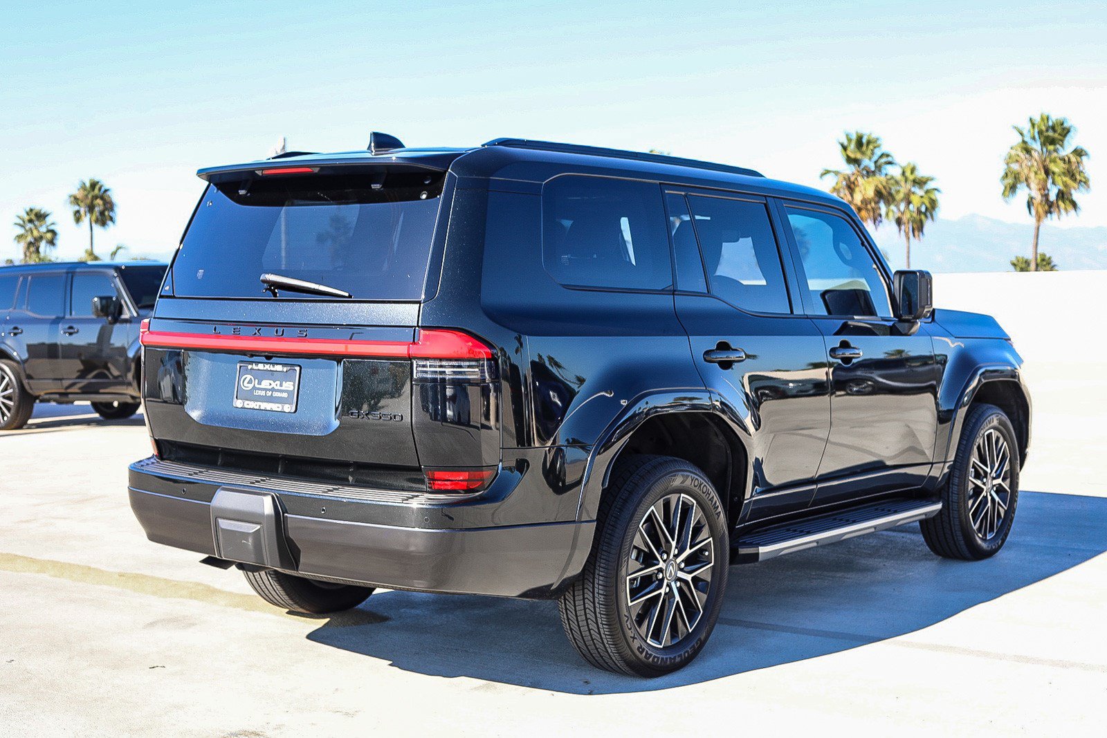 Used 2025 Lexus GX 550 w/ Cold Area Package AWD/4WD image 7