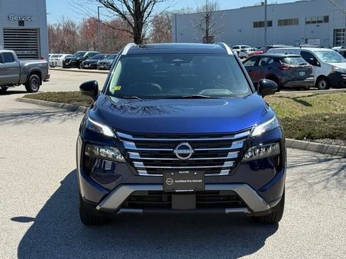 Certified 2024 Nissan Rogue SL w/ SL Premium Package AWD/4WD image 2
