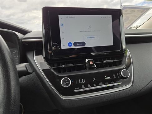 Used 2023 Toyota Corolla LE image 17