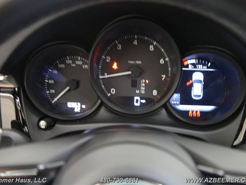 Used 2023 Porsche Macan image 29