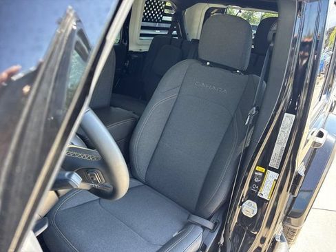 Used 2024 Jeep Wrangler Unlimited Sahara AWD/4WD image 20