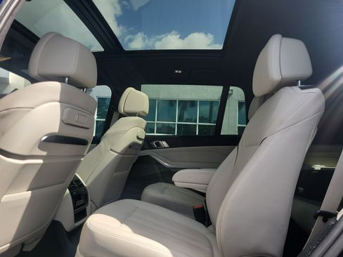 Certified 2023 BMW X7 xDrive40i w/ Executive Package AWD/4WD image 14