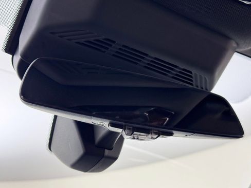 Used 2023 BMW i7 xDrive60 image 39