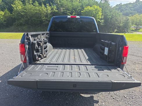 Used 2018 Ford F150 Platinum w/ Equipment Group 701A Luxury AWD/4WD image 23