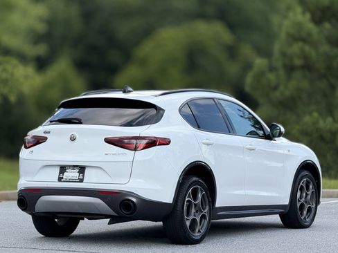 Used 2022 Alfa Romeo Stelvio Ti image 10