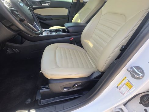 Used 2019 Ford Edge SEL w/ Equipment Group 201A FWD image 9